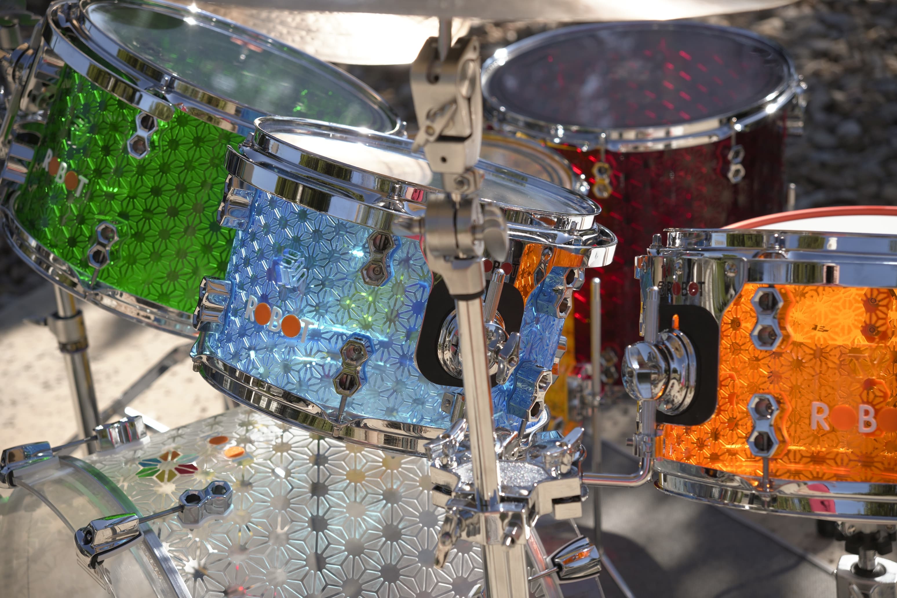 Irodori Asanoha kit close-up with green, blue, red, clear, and orange patterned shells.